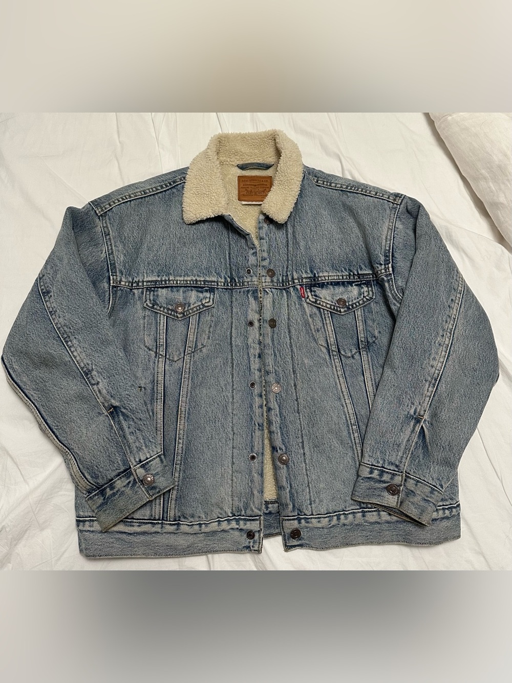 Levi's women’s Blue Denim Sherpa Jacket size XS, Like NWT